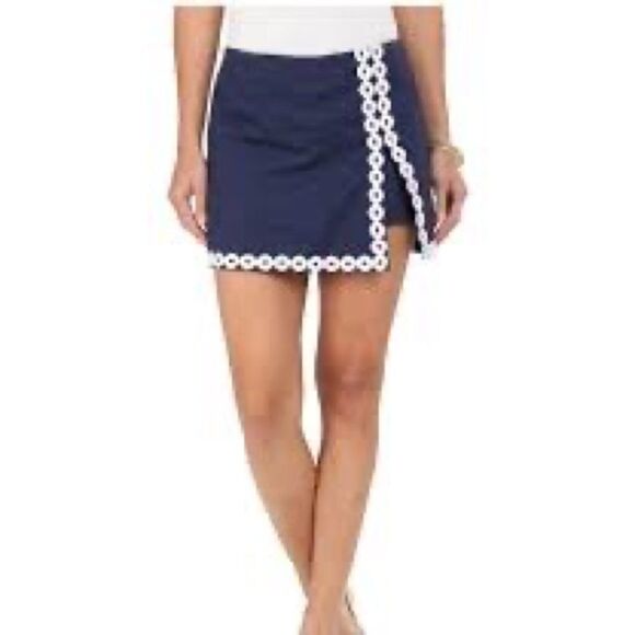 Lilly Pulitzer Navy & White Lenore Skort - Picture 1 of 12